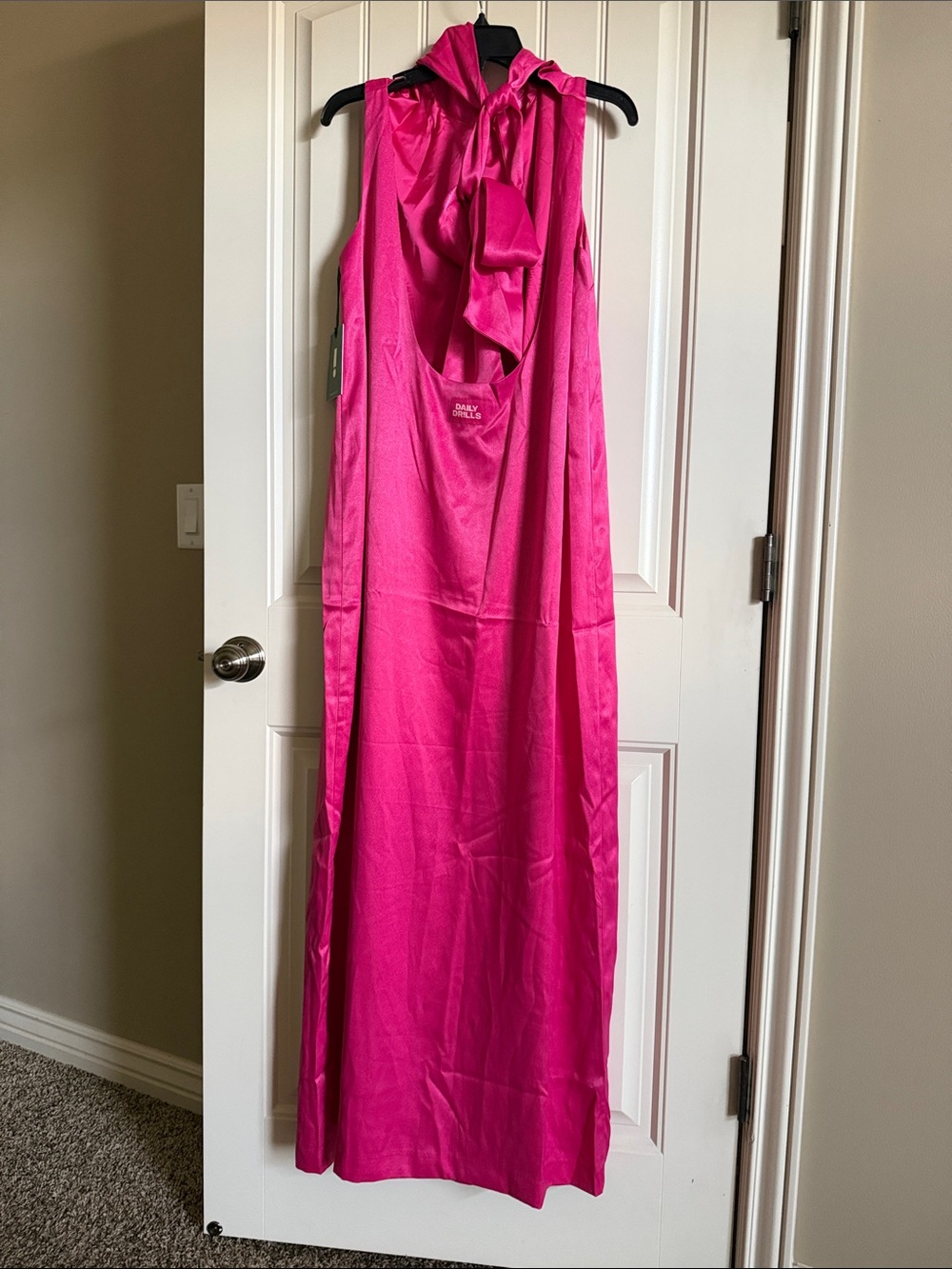 Daily Drills Fuchsia Satin Backless Maxi Dress NWT - Picture 5 of 13